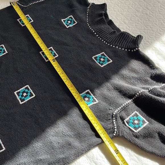 Vintage Crochet Knit Women's Maggie Lawrence Collection Mock Neck Sweater - Picture 11 of 13